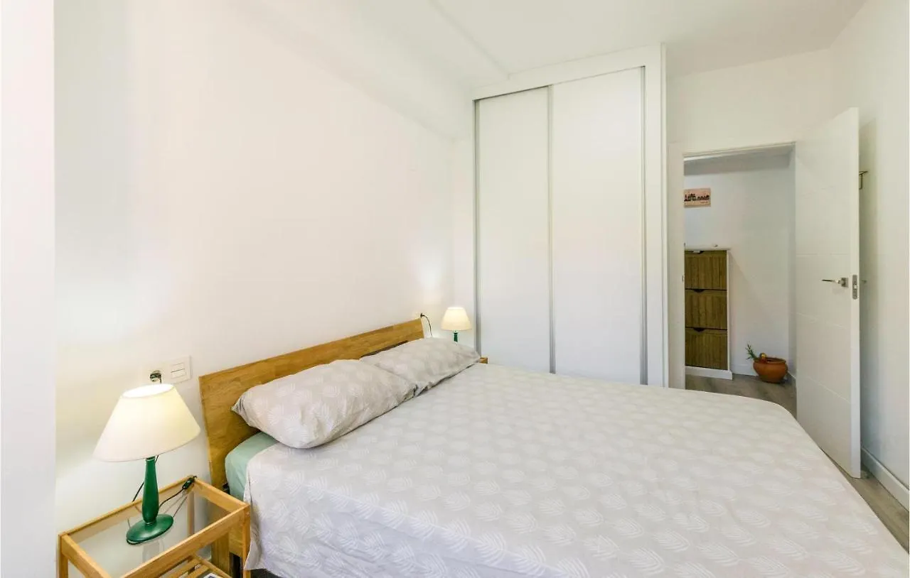 Beautiful Apartment In Granada With Kitchen
