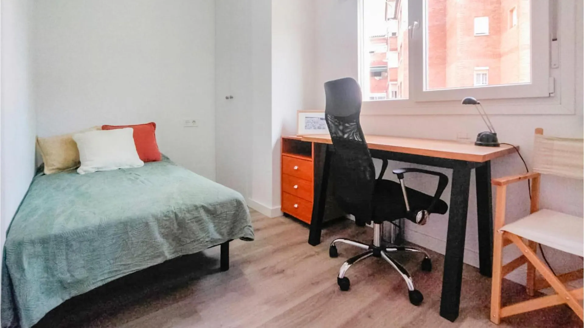 Beautiful Apartment In Granada With Kitchen