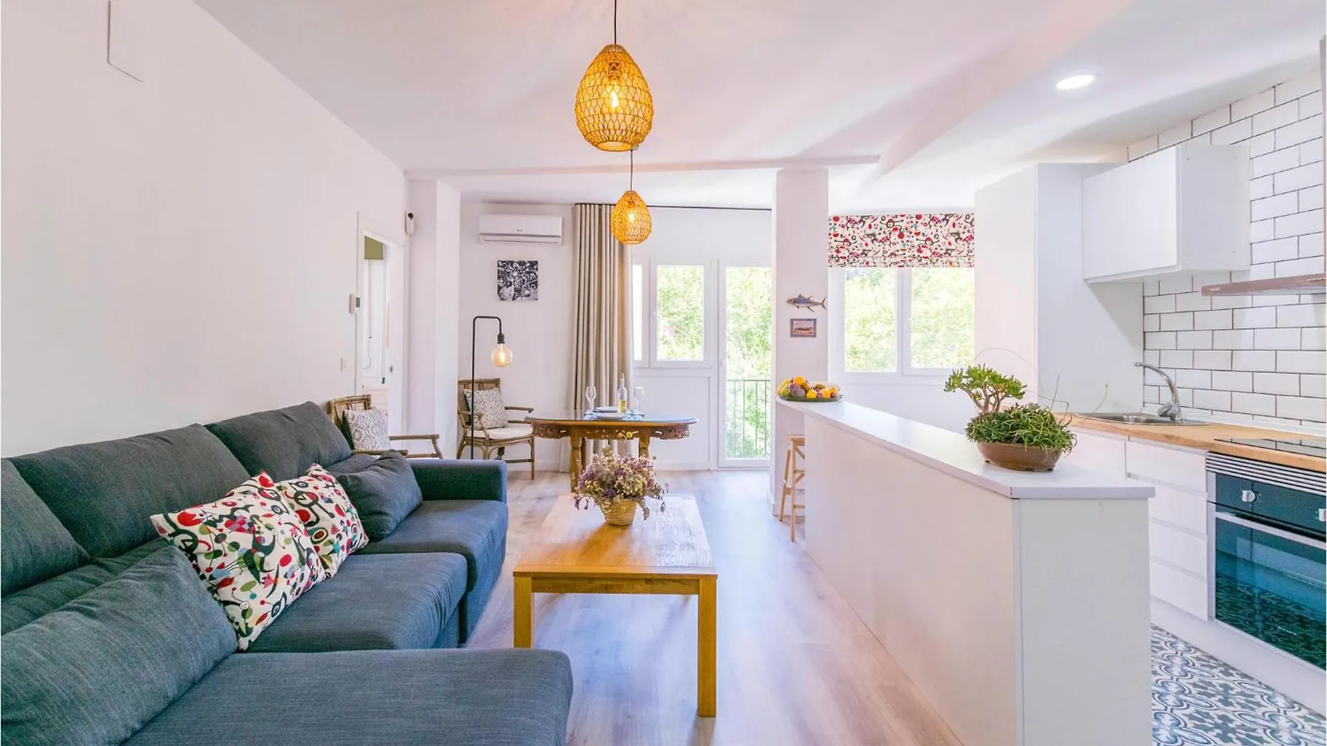 Beautiful Apartment In Granada With Kitchen